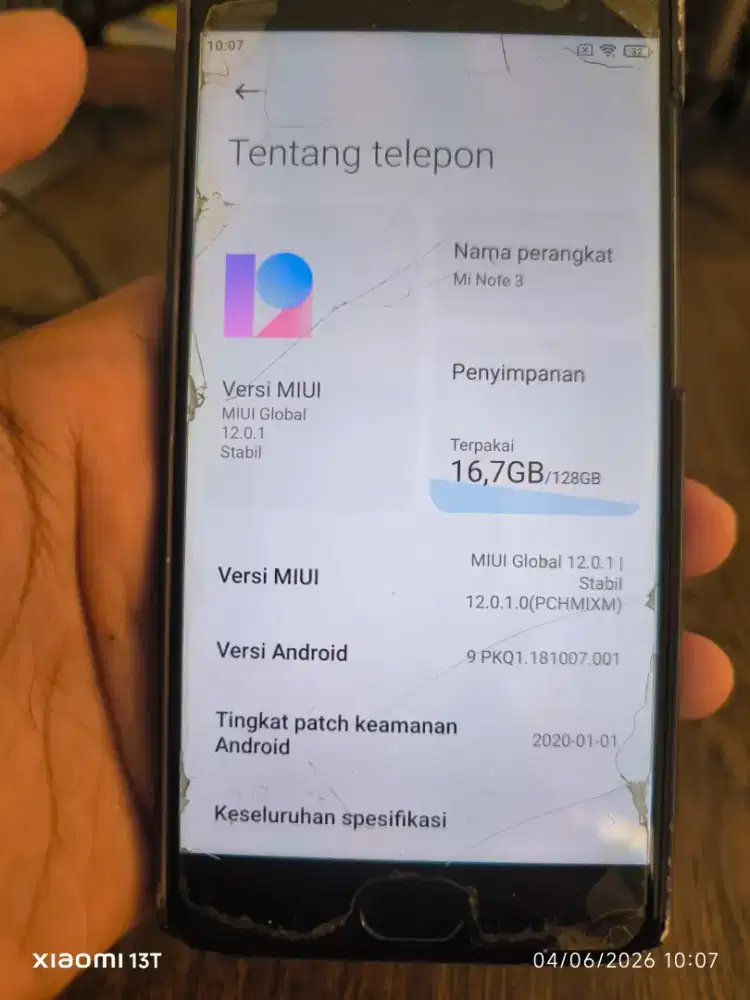 Mi note 3 normal , belakang retak, kondisi sangat normal dari baru