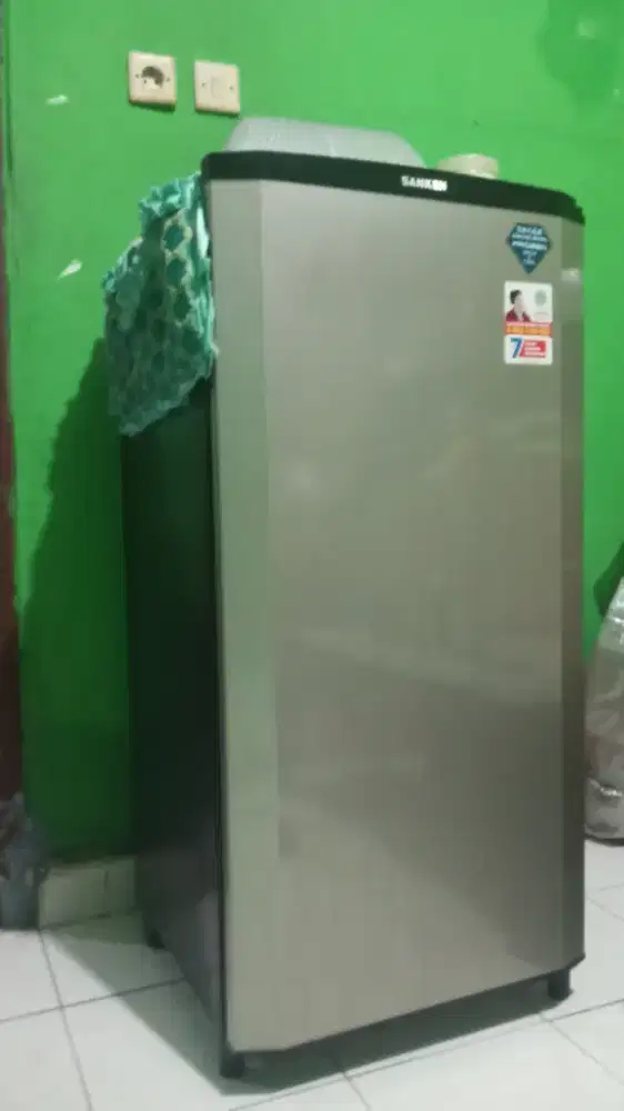 KULKAS 1 PINTU SANKEN