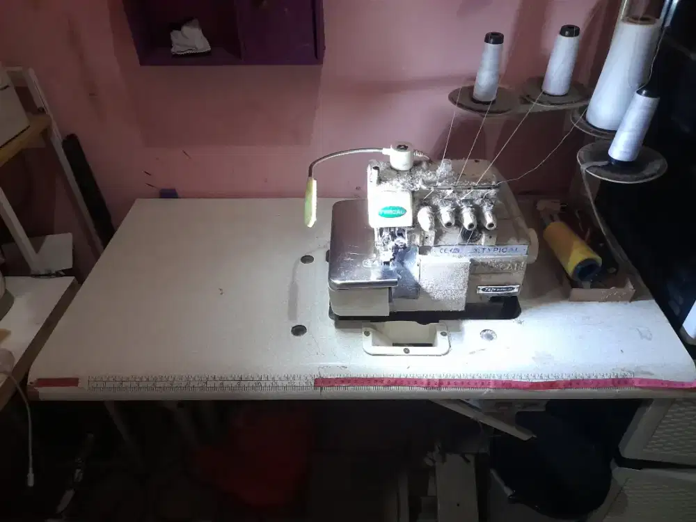 Mesin jahit typical benang 4 mulus dinamo seevo