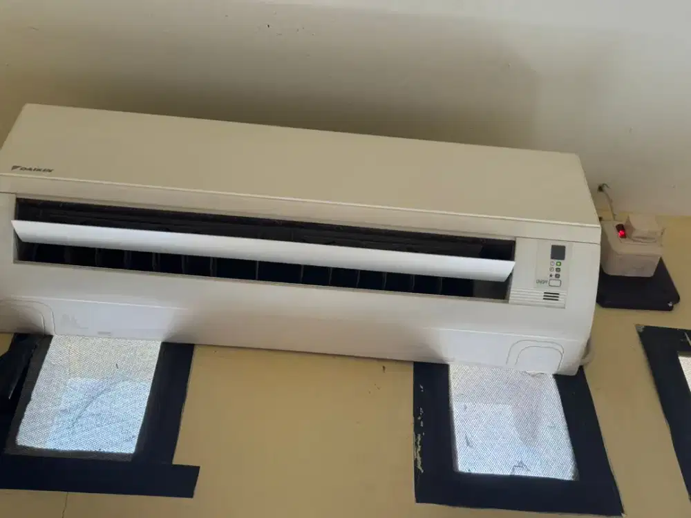 AC Daikin 1/2 PK Daikin Malaysia