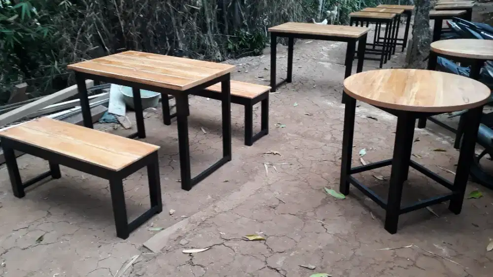 Meja set kursi baru