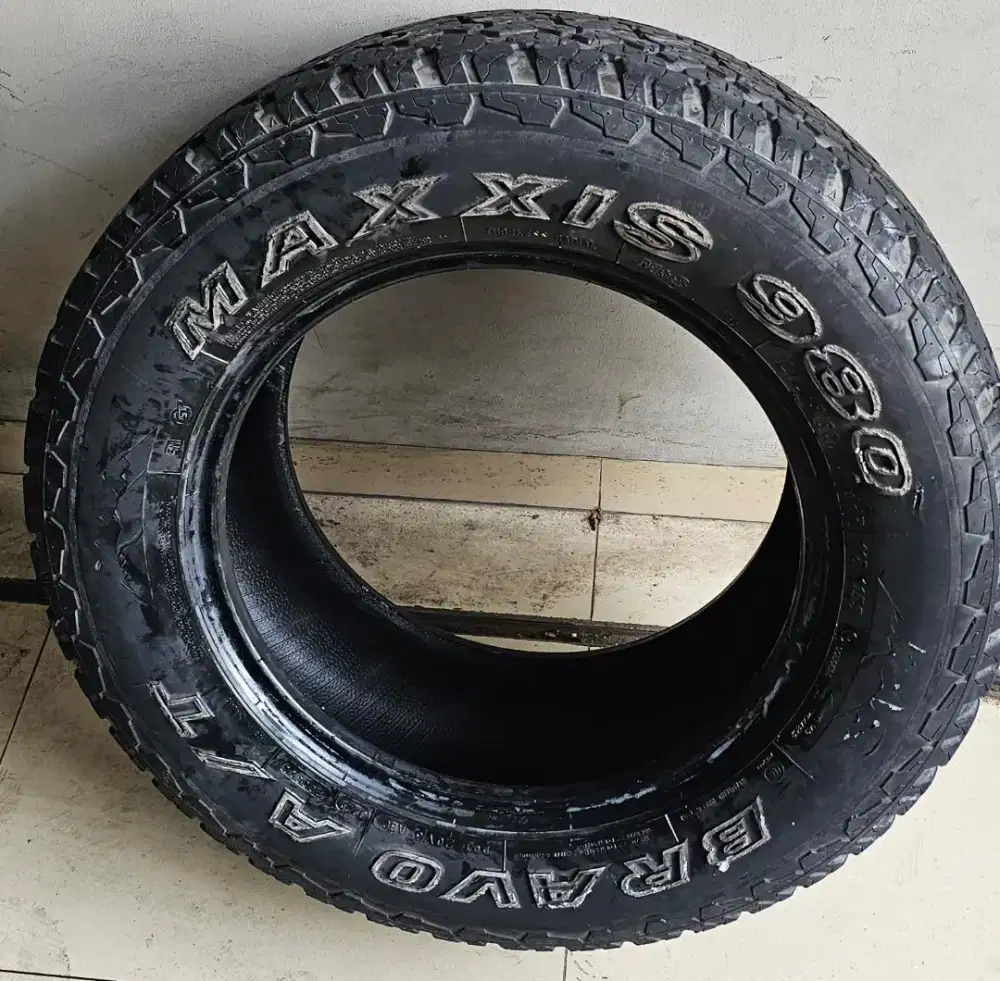 Ban Maxxis Bravo 980 
285/60/18