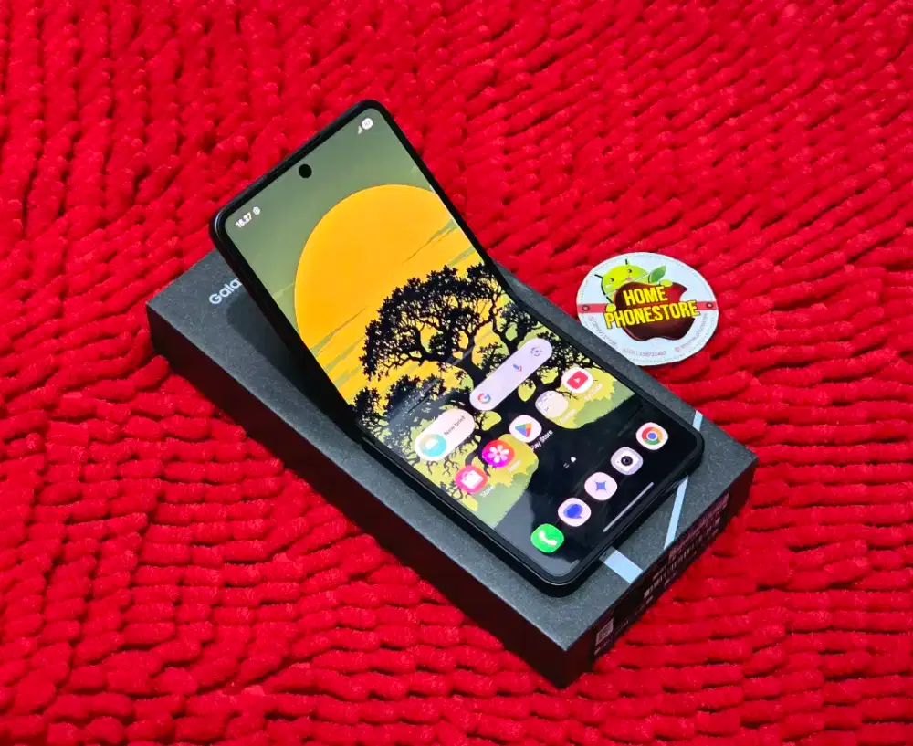 Samsung Z Flip 7 512GB Jetblack Bergaransi Aktif Resmi