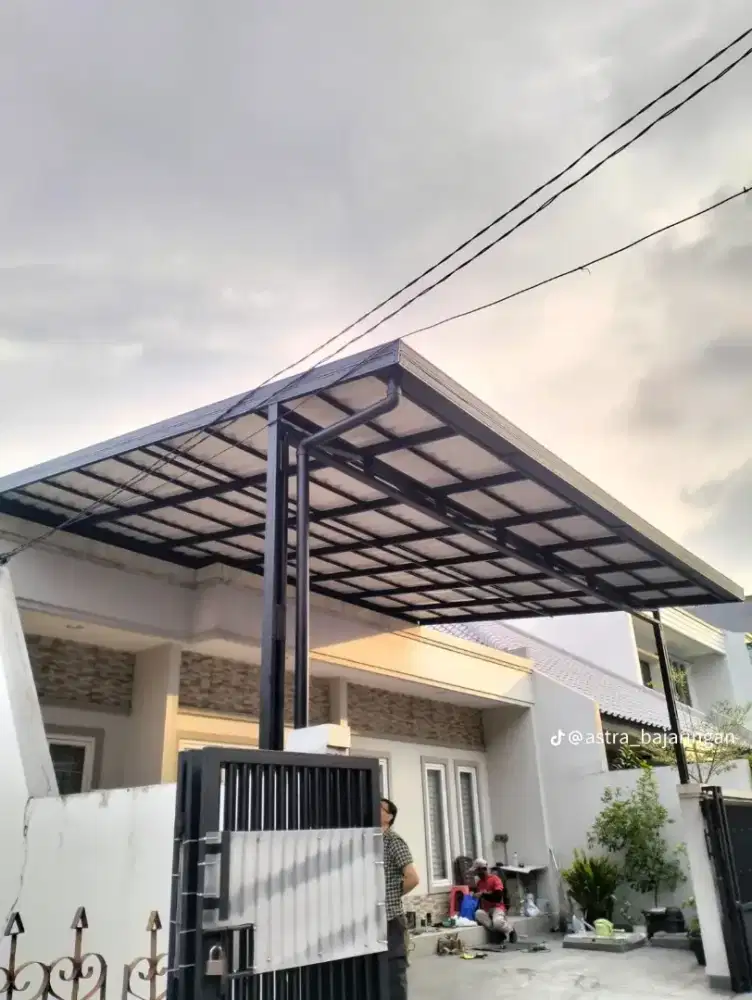 Kanopi baja ringan