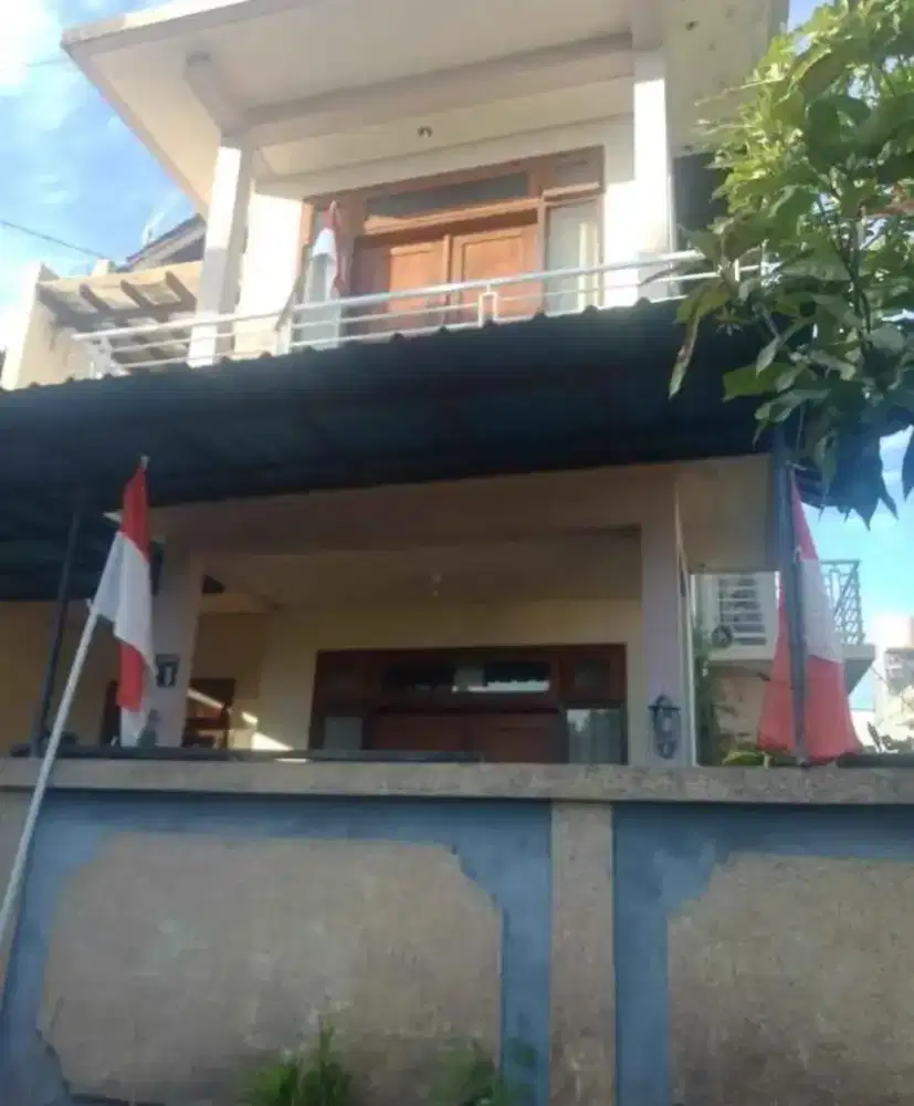 Dijual rumah lantai 2 di Jl Gunung Talang Denpasar Barat Bali