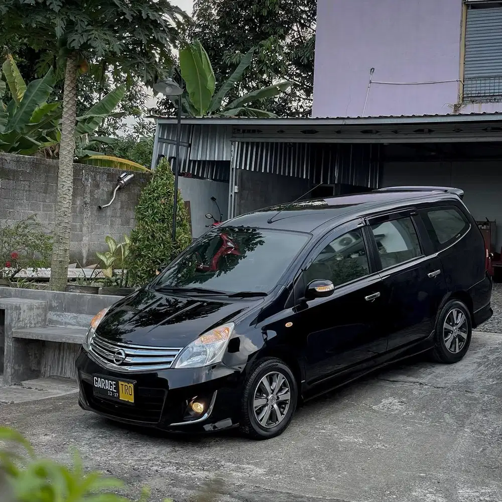 Fulloriginal Pertama dari Baru! Grandlivina HWS 1.5 MT 2012 LowKM