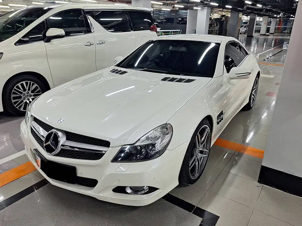 2011 Mercedes Benz SL300 Grand Edition Km28rb B Genap Pjk 4/27 Orsinil