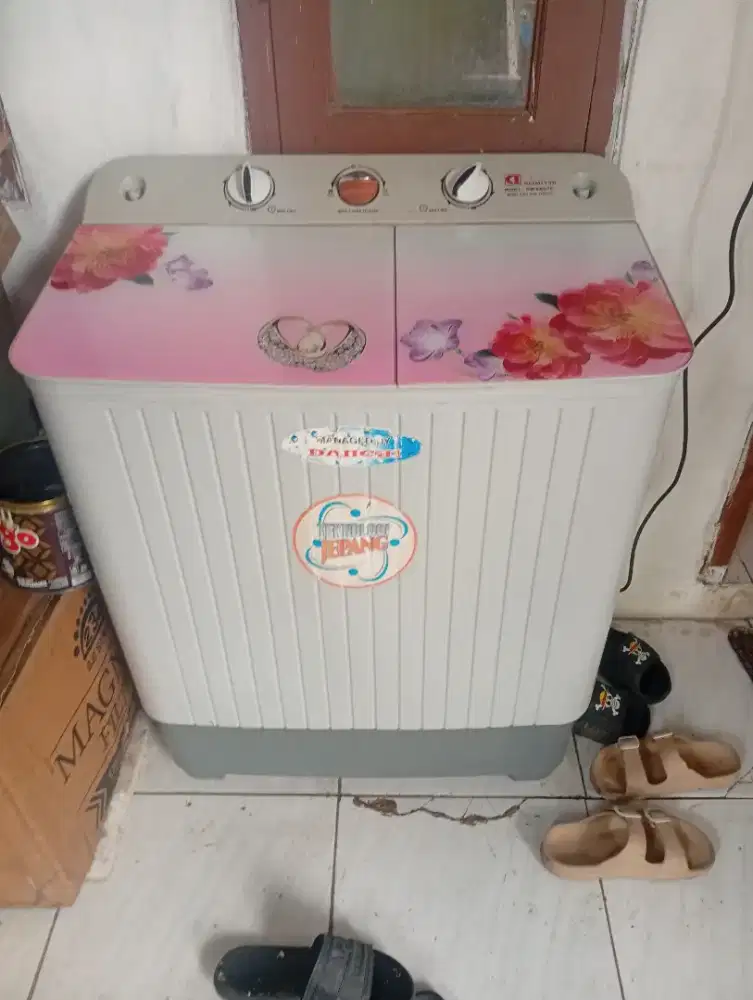 Mesin cuci 8 KG merk daimitshu