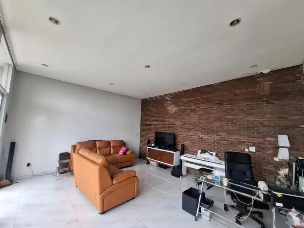 Dijual Rumah Semi Furnished Dibawah NJOP Siap Huni Lokasi di Budi Permai Setiabudi Bandung