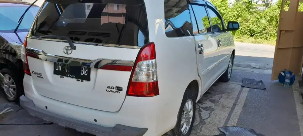 Kijang inova G Luxury 2.0 bensin putih bersih captain seat