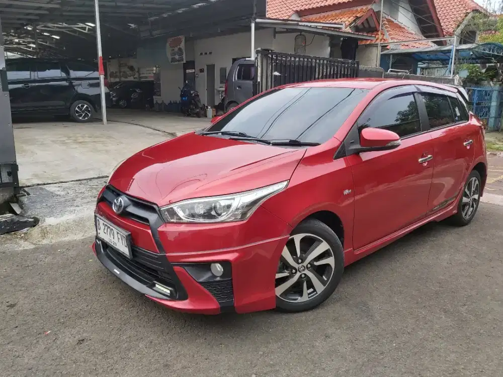 TDP 5 JUTA Yaris S TRD AT 2017 Merah