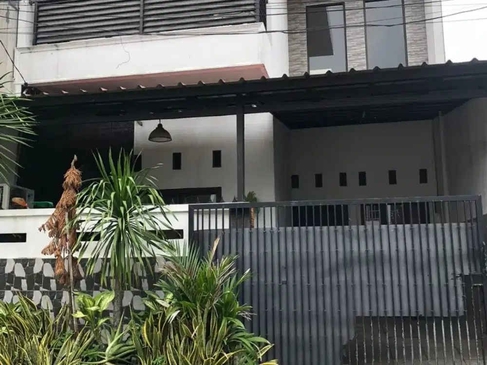 Rumah 2 Lantai Stategis Siap Huni di Harapan Indah Medan Satria Bekasi