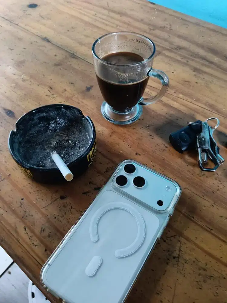 Dijual iphone 17promax 256 silver