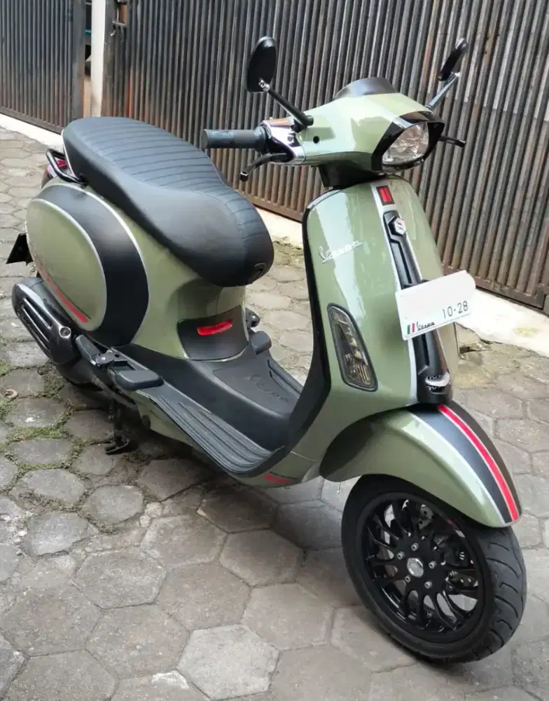 Vespa Sprint 150s i-GET ABS tahun 2023 istimewa