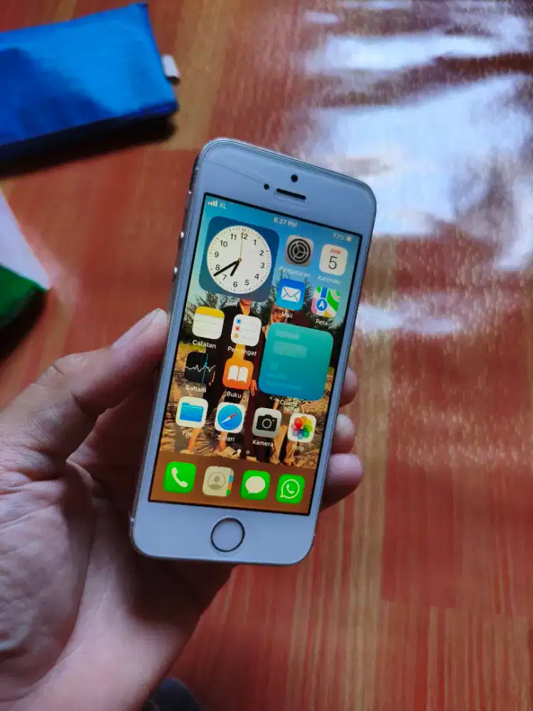 iPhone SE gen 1 2016