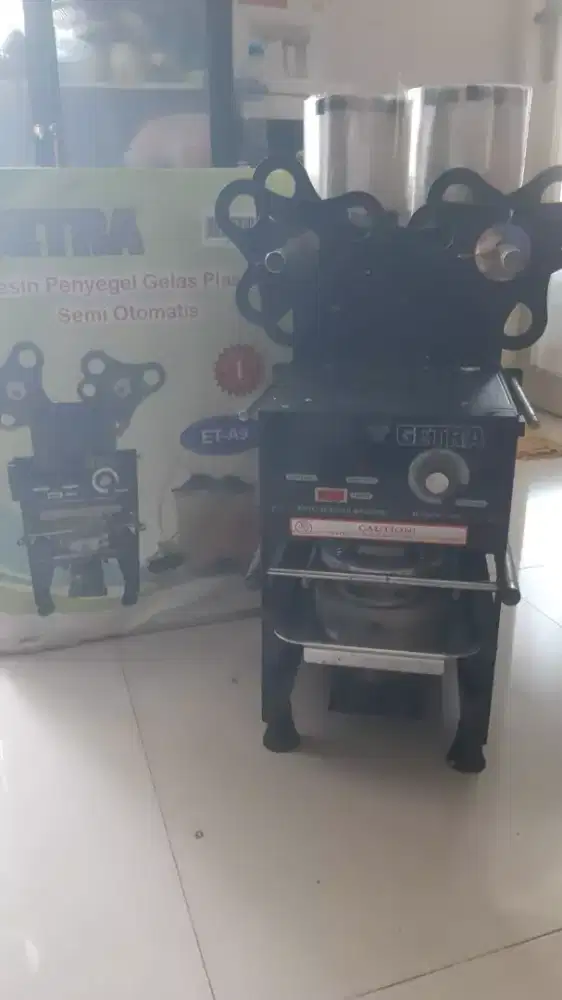 Cup sealer semi auto Getra ET-A9