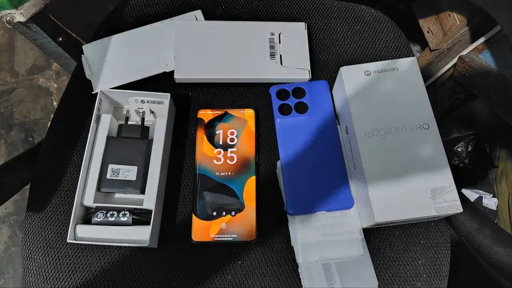 Motorola Edge 60 Pro 12/256GB