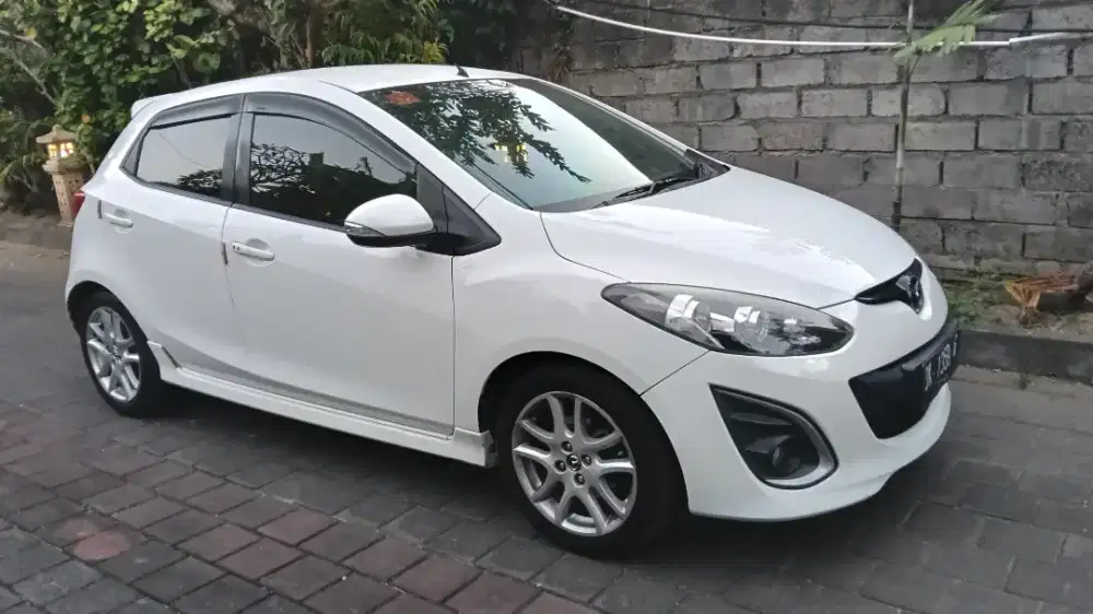 Mazda 2 type R AT 2013