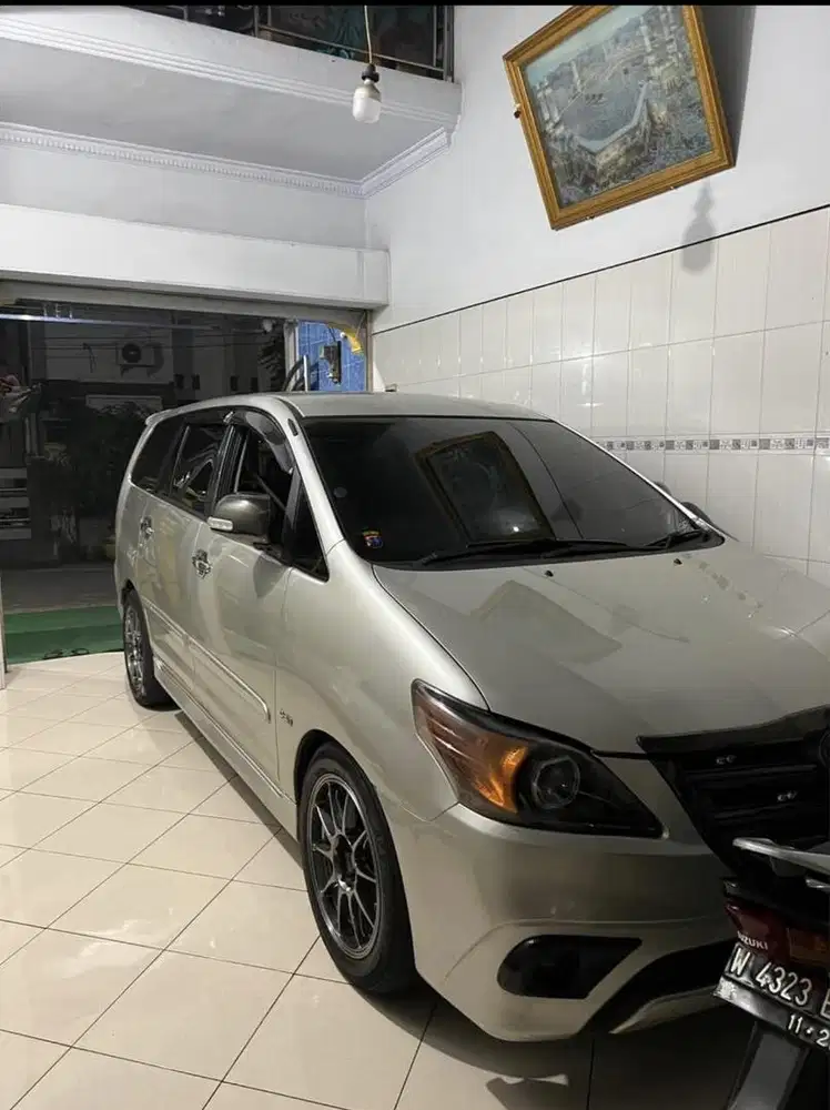 innova diesel 2008 up barong