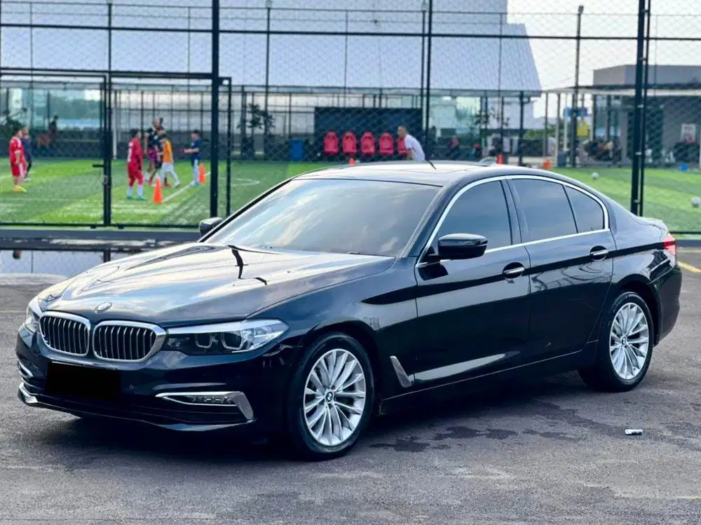 BMW 530i G30 Low KM Like New
