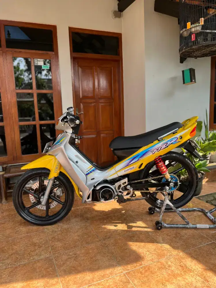 FIZ R LIMITED EDITION THN 99