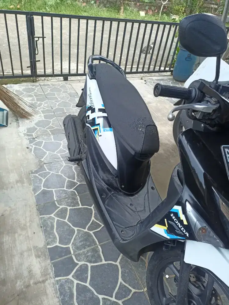 Jual honda beat 2016