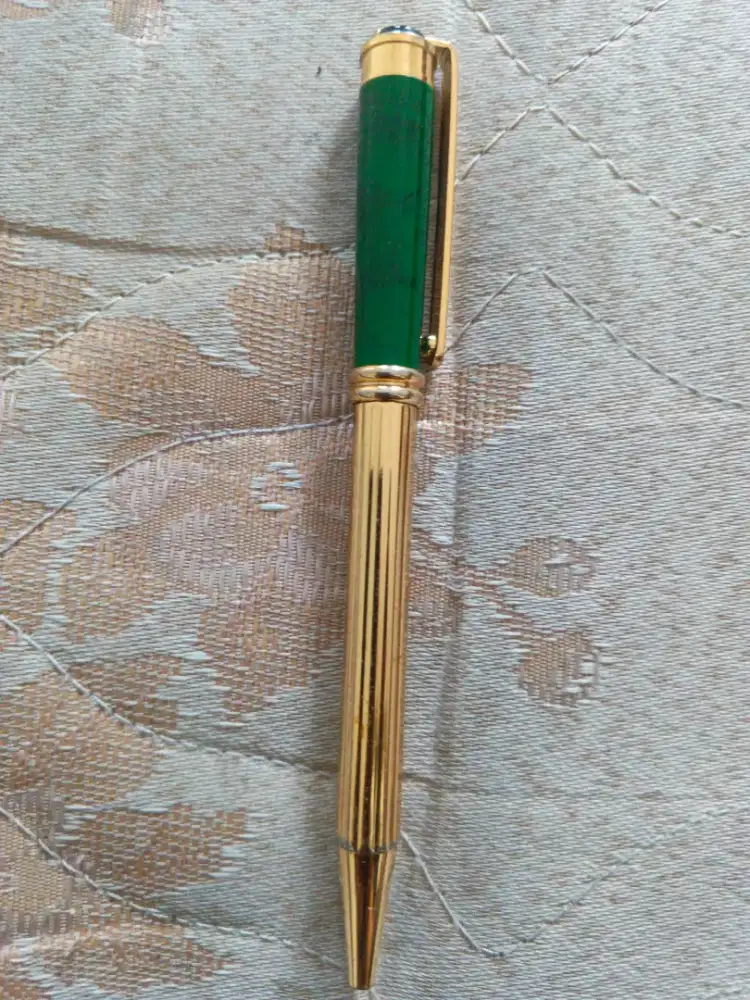 Pulpen Vintage tidak ada merek, seperti Pulpen MONTBLANC