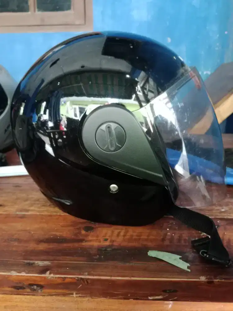 Jual helm masih baru