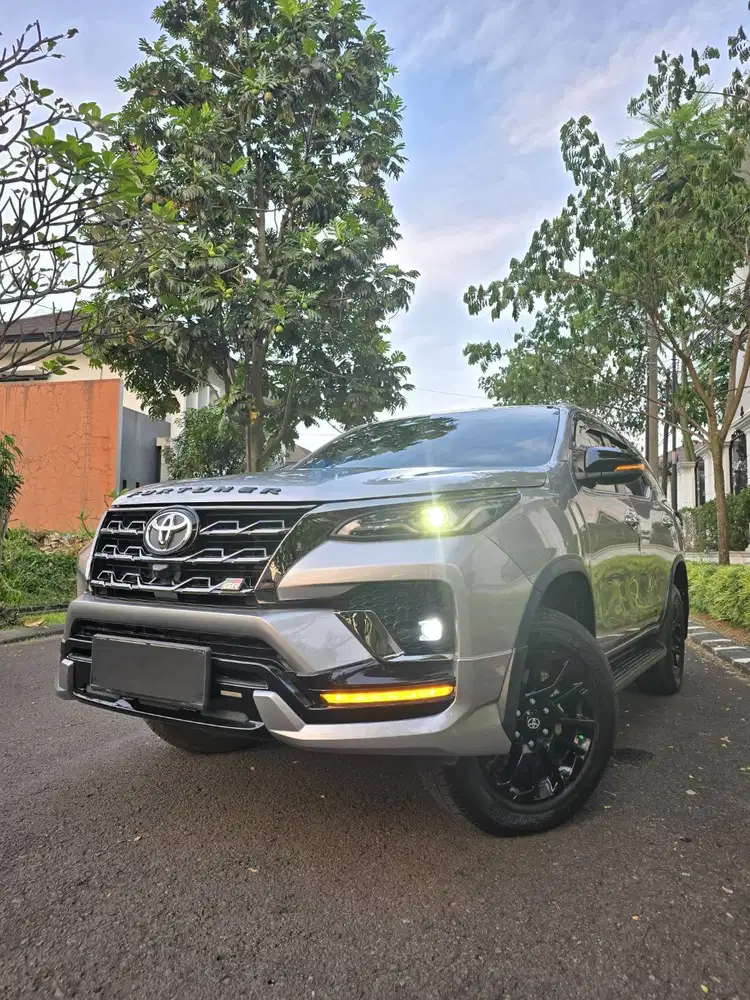 16 RB KM FORTUNER 2.8 GR 2023 SEPERTI MOBIL BARU