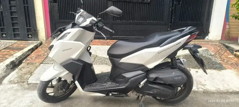 VARIO 160 ABS 2022 PUTIH