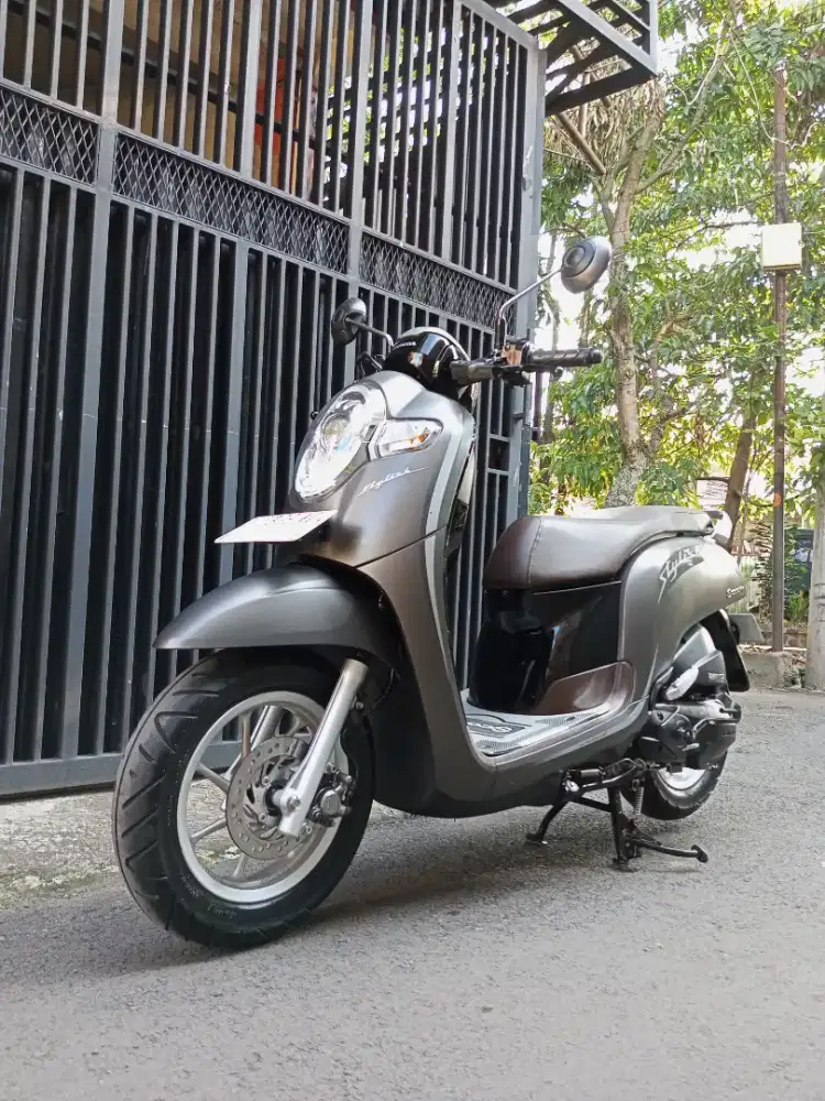 Antik istimewa seperti baru Honda Scoopy tahun 2019