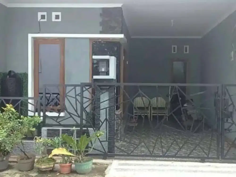 Rumah Siap Huni dan Nyaman Daerah Banyumanik - 11517