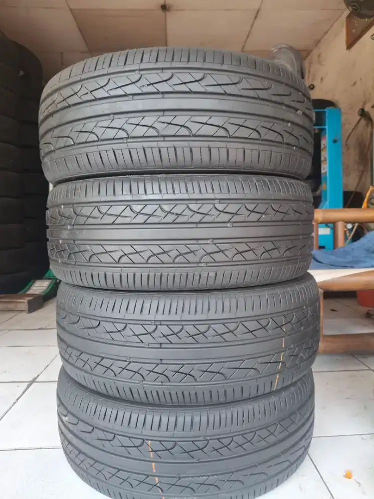 Hankook ventus V2 Ring 18 215/45 Tahun 2025