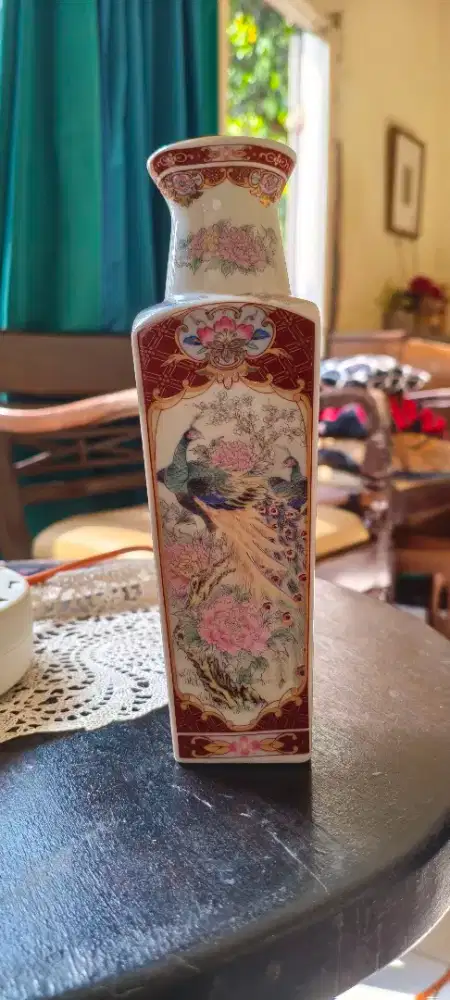 Vas meja kotak klasik jepang