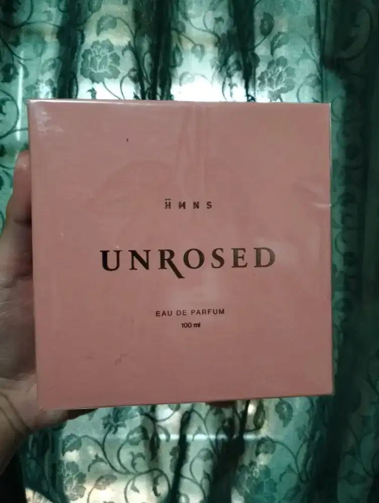 Hmns unrosed segel