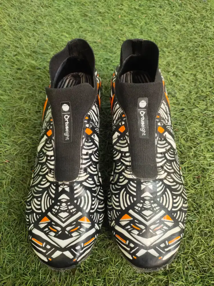 Sepatu Bola Ortuseight X Darbotz Fragments FG SE Size 40 Second