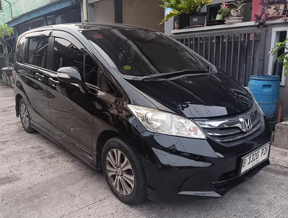 Honda Freed 2012 Bensin