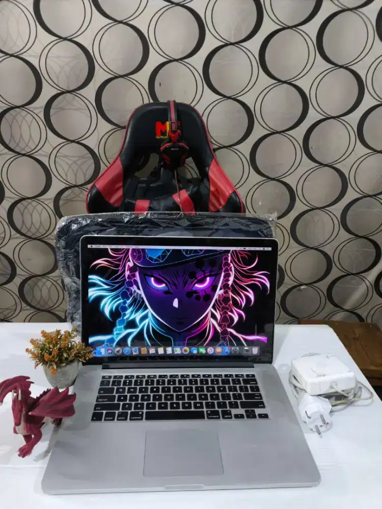 Macbook Pro RETINA A1398 i7 RAM 8GB SSD [Premium]