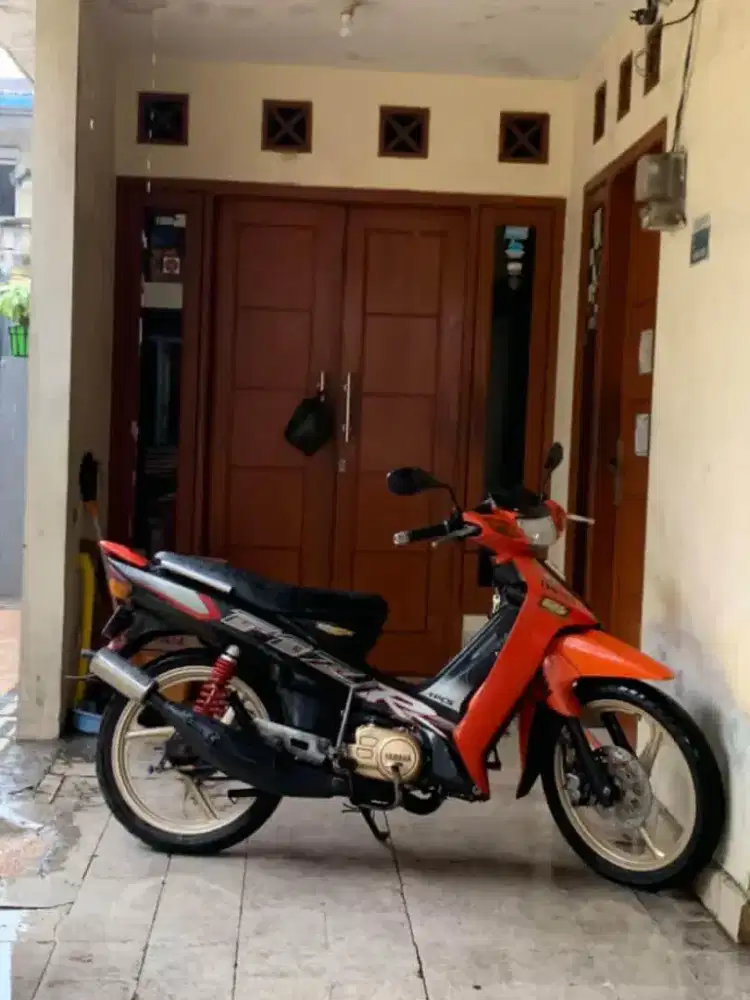 JUAL FIZR THN 2001 ASLI ORANGE BUKAN HARGA NET MASIH BISA DI TAWAR