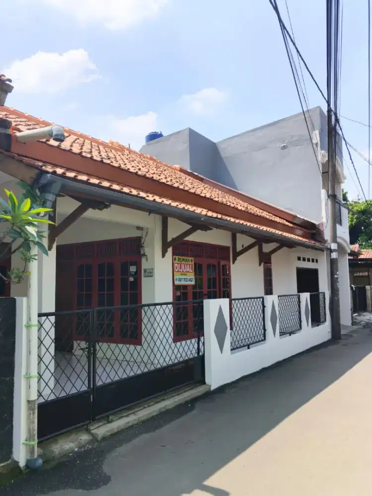 Rumah Siap Huni di Gandul, Cinere kurang 1-km Tol Brigif (Desari)