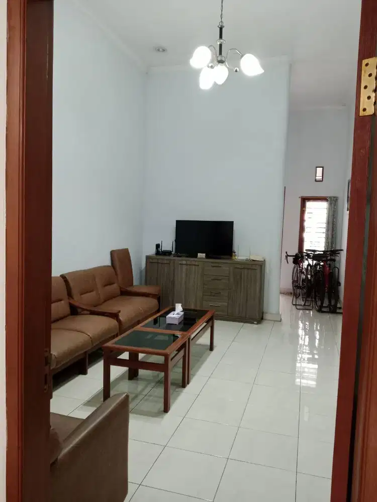 Dijual Rumah di Taman Kopo Indah Bandung Siap Huni