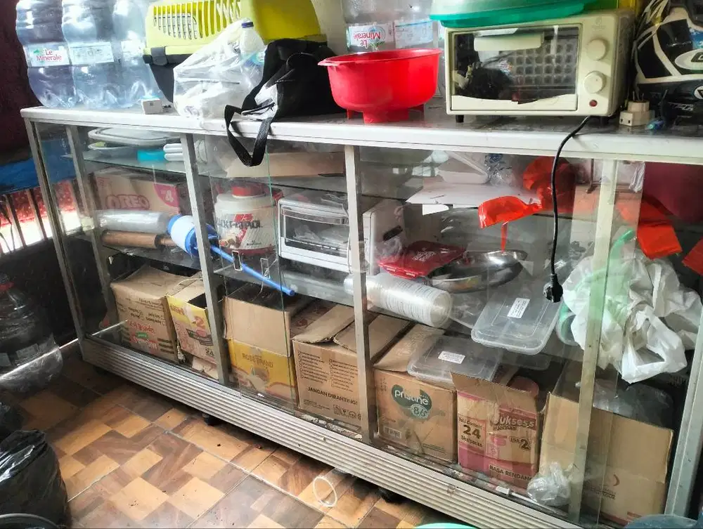 Etalase panjang 2meter