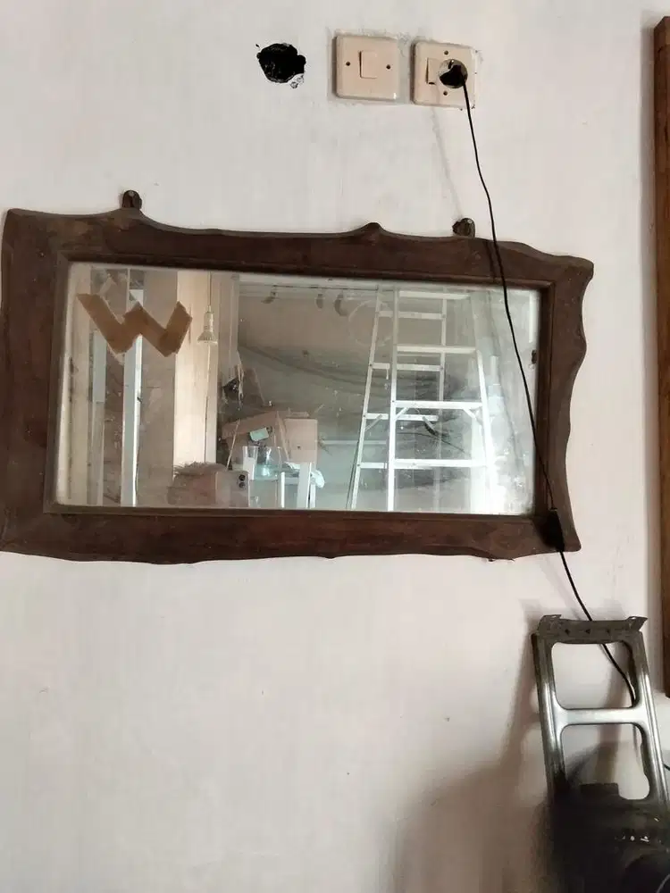 DIJUAL CERMIN ESTETIK BARANG ANTIK