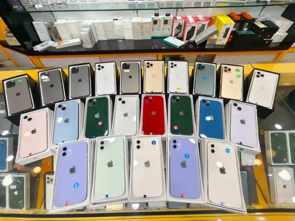 IPHONE CASH OR CREDIT