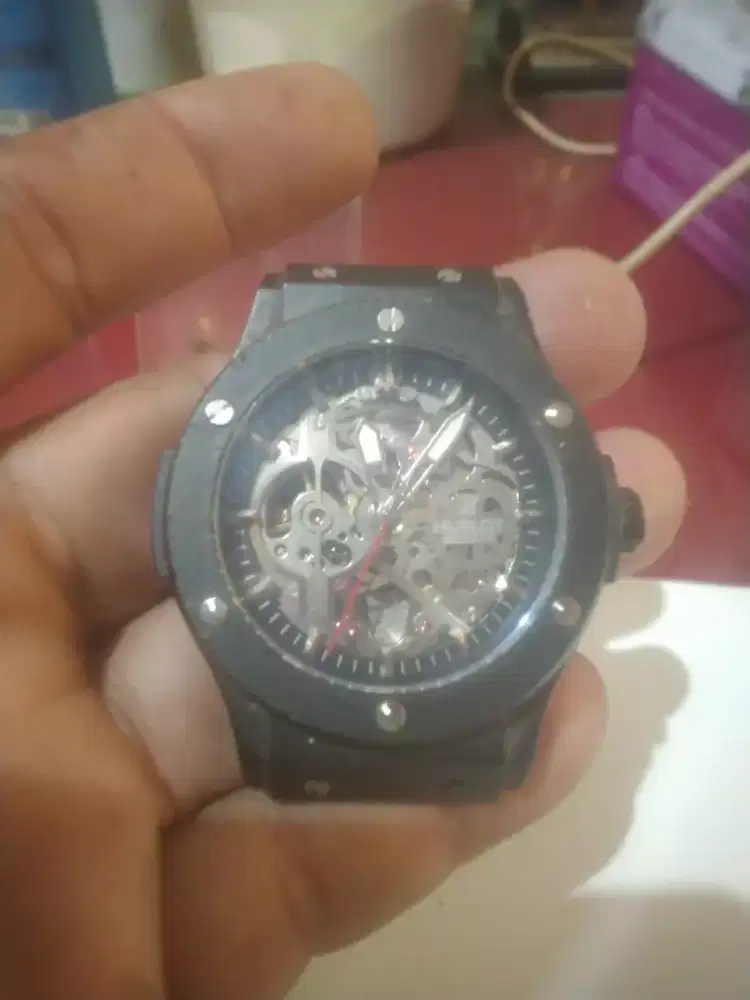 Jam tangan merk hublot geneve
