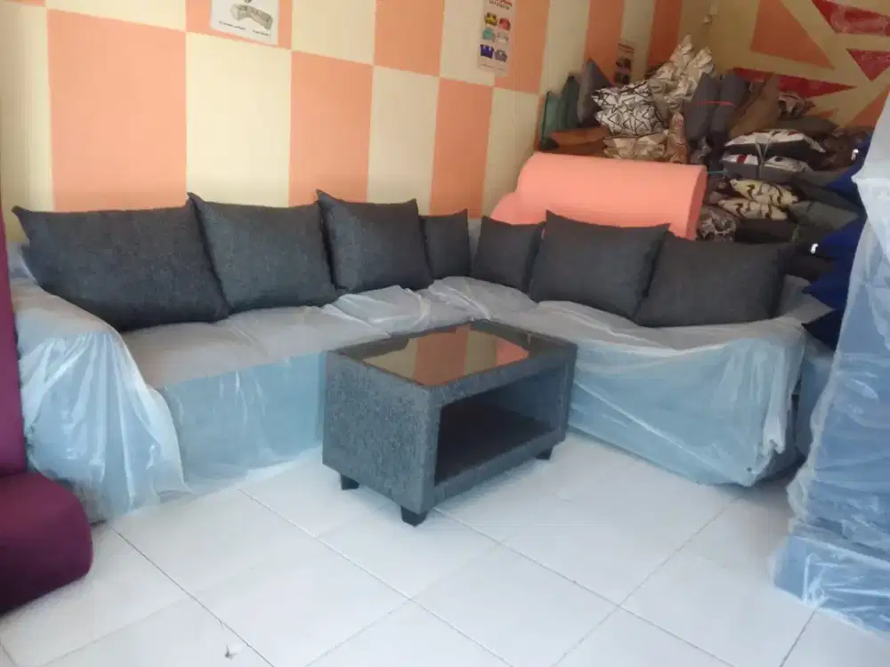 Sofa L  belongsong + meja warna abu2 tua bunus bantal 5 kecil 2