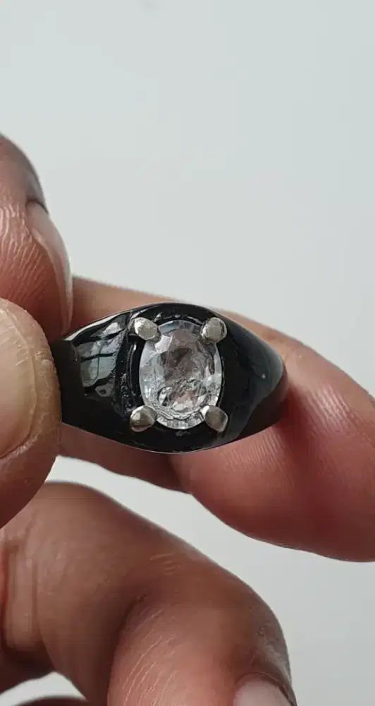 Light blue sapphire ceylon