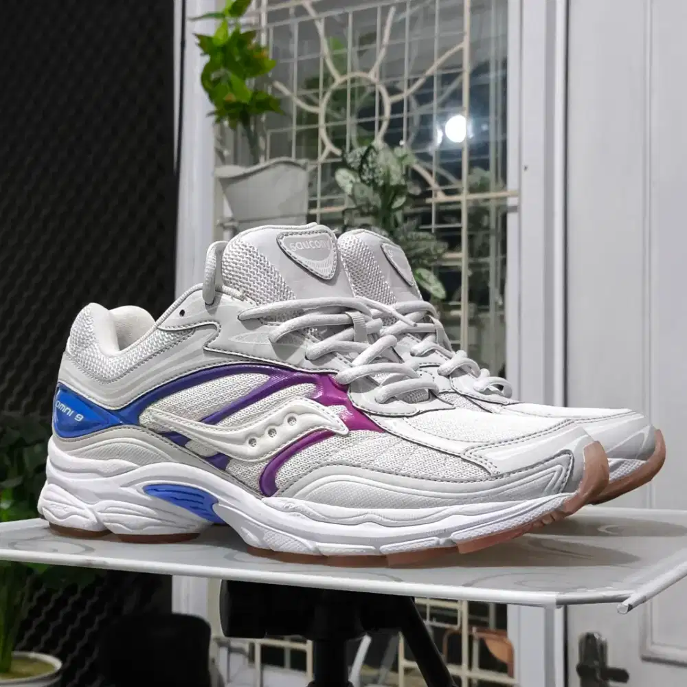 Saucony ProGrid Omni 9 Silver Blue Purple - Sepatu Lari