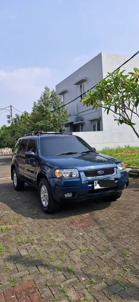 Ford Escape XLT 2.3 L 2005 Mulus Terawat