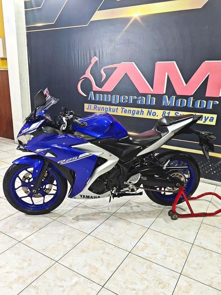 Yamaha R25 buru silver 250cc mewah murah mulus. Anugerah motor rungkut